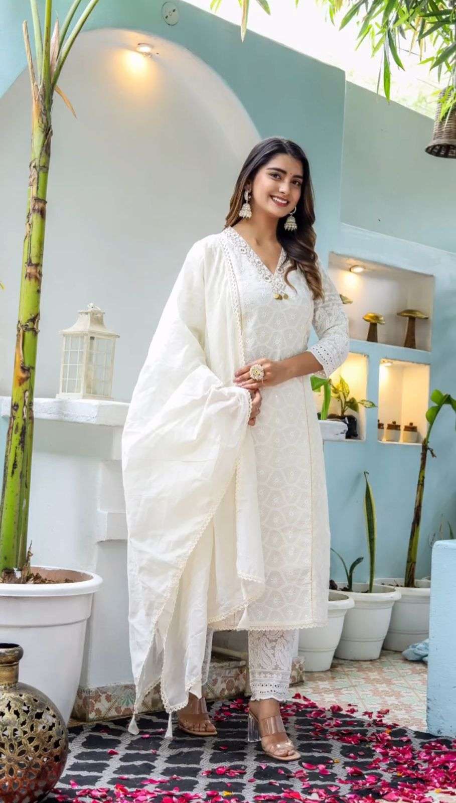 Chickenkari Kurti Pant Set With Chanderi Dupatta