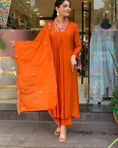 Beautiful Cotton Fabric Kurti Pant With Malmal Dupatta