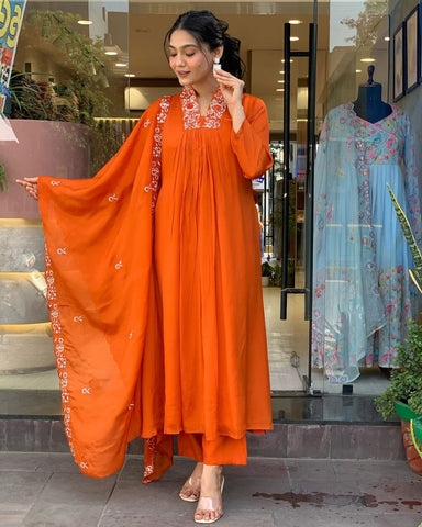 Beautiful Cotton Fabric Kurti Pant With Malmal Dupatta