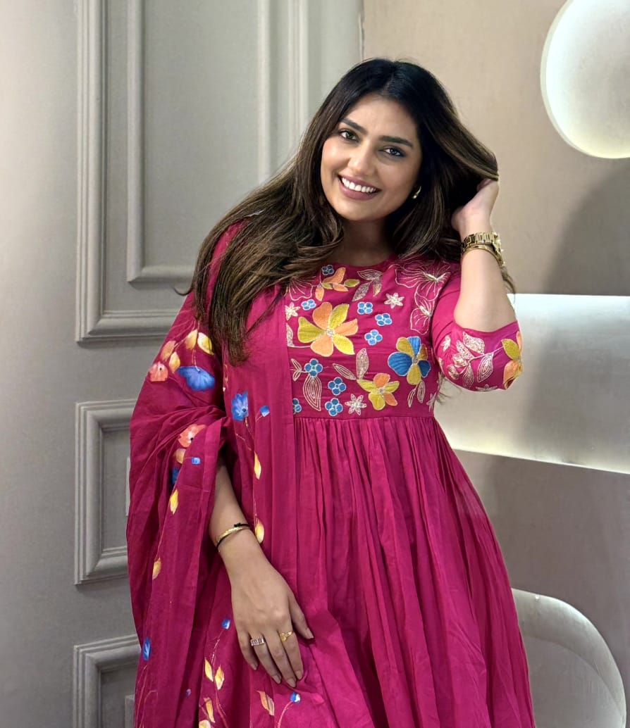 Magenta Bloom Hand-Embroidered Kurta Set