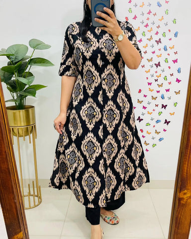 Elegant Black Ikat-Print Kurta Set
