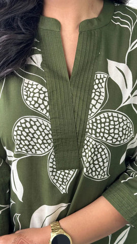 Green Floral Printed Cotton Kurta and Pant Set