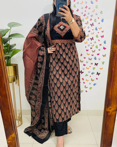 Mughal/Kalamkari Fusion Azrak bagru print kurti pant dupatta set